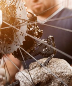 Handarbeit in unserer Faghrradwerkstatt