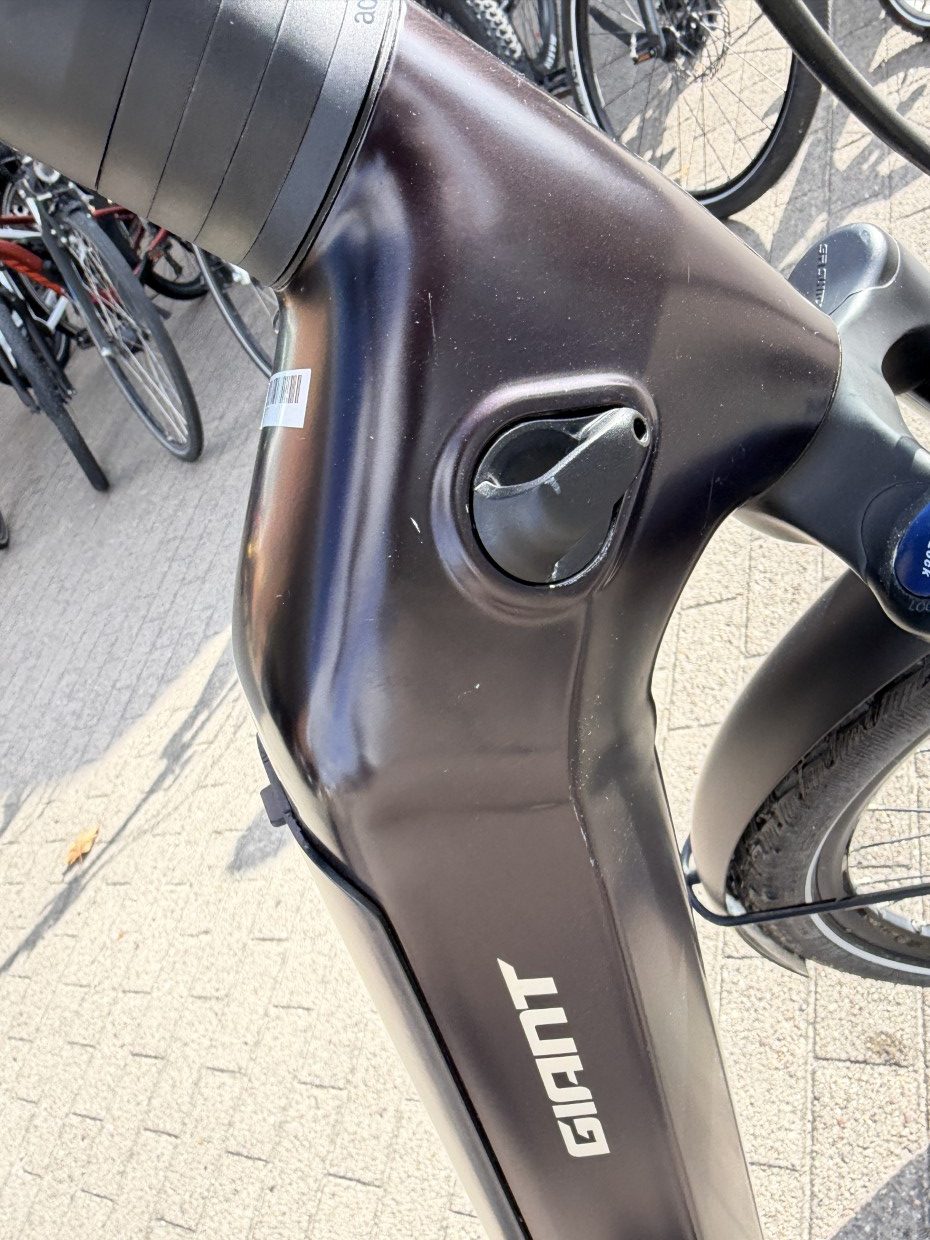 E-City - GIANT AnyTour E+ 4 RT - LDS - 625Wh - Größe M - 2778 km - 1 Jahr Garantie - inkl. Lieferung – G4KA01311 – Bild 12