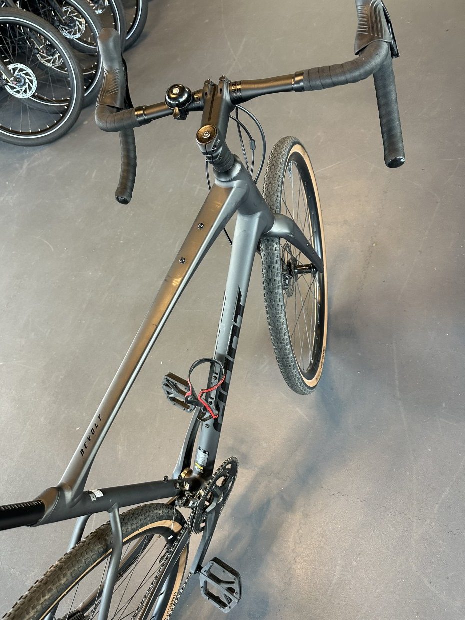 Performance Gravel - GIANT Revolt 0 - Größe XL - 1 Jahr Garantie - inkl. Versand - KBLK32093 – Bild 7