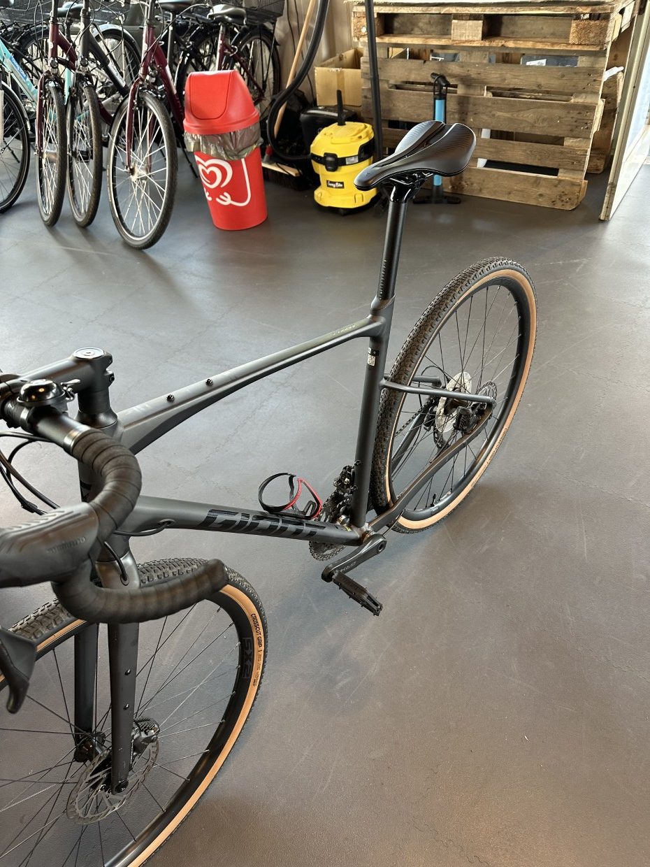 Performance Gravel - GIANT Revolt 0 - Größe XL - 1 Jahr Garantie - inkl. Versand - KBLK32093 – Bild 6